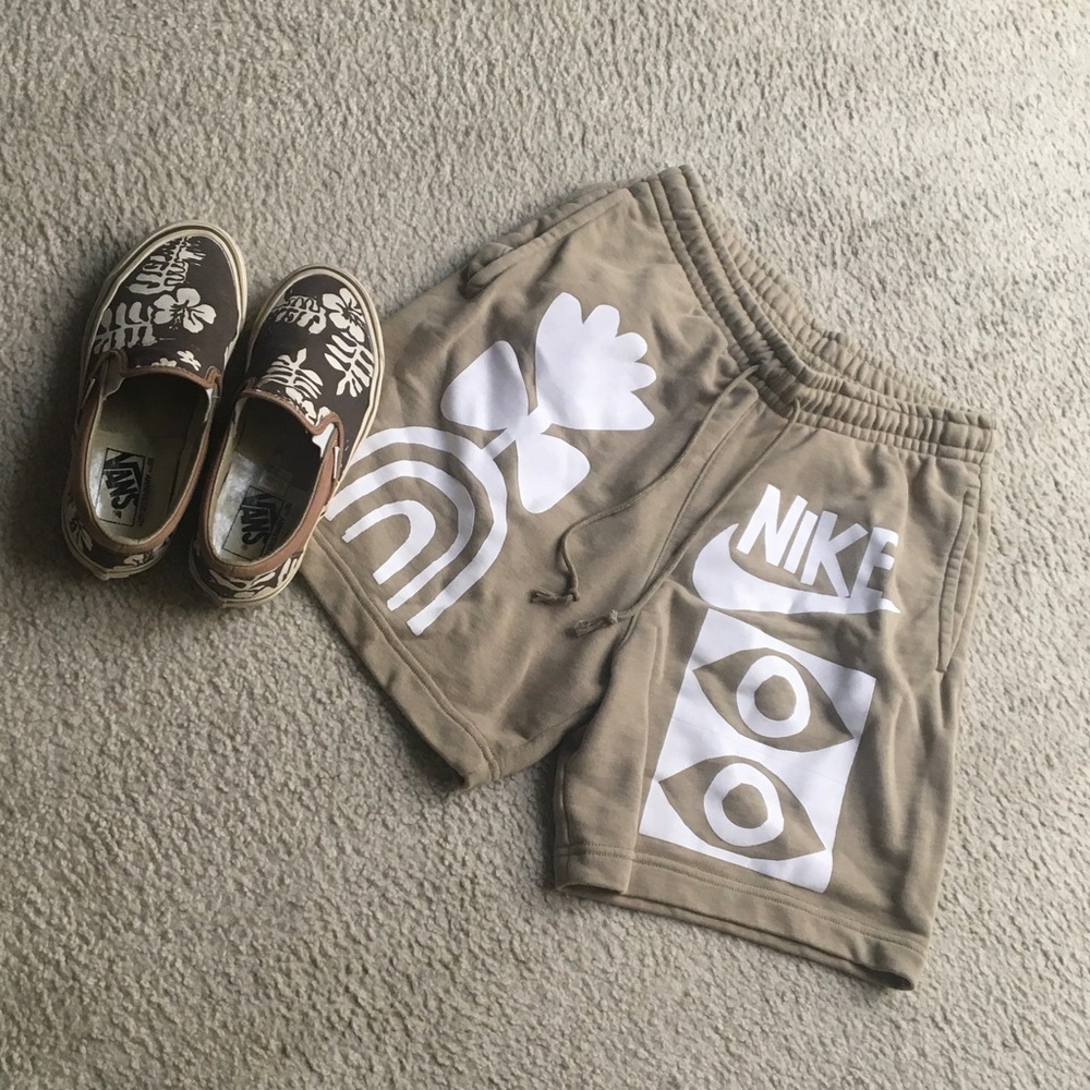 NIKE/SPORTSWEAR”PUFF PRINT GRAPHIC FRENCH TERRY SHORTS